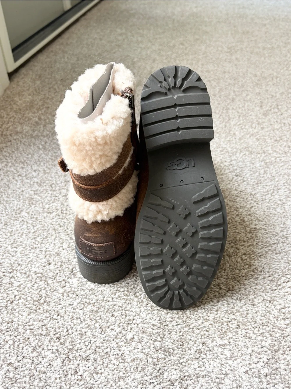 UGG Brown Leather Ankle Boots with Cream Shearling Cuff